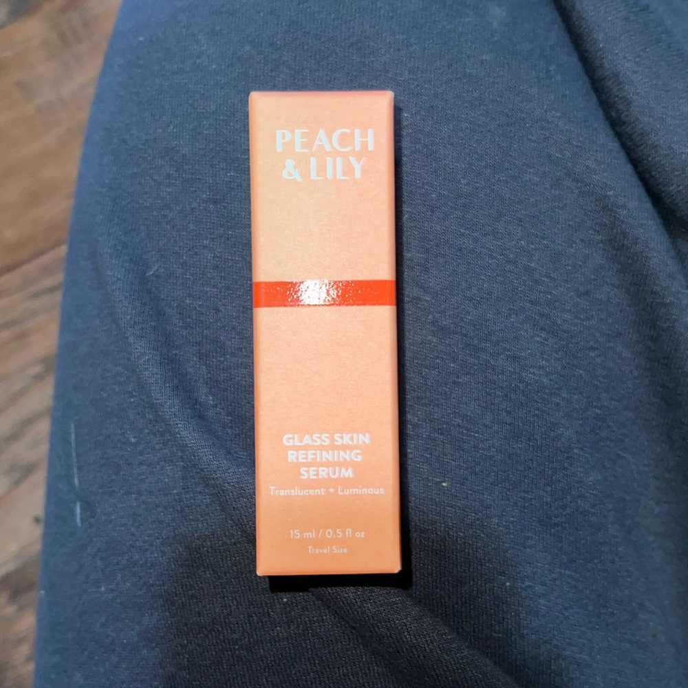 travel size glass refining serum